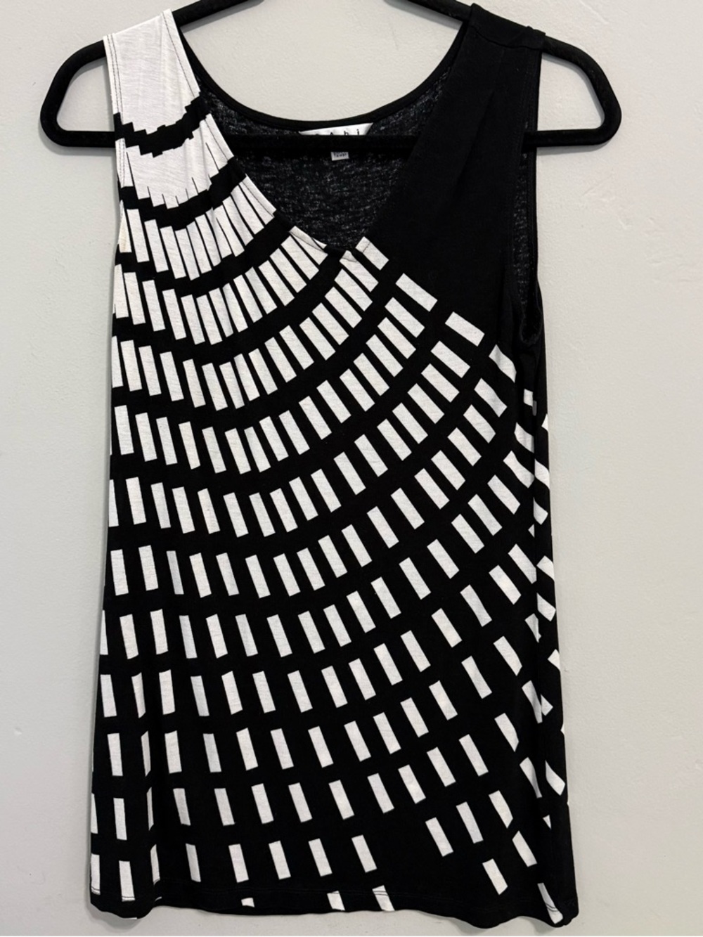 CAbi #356 Black and White Graphic Tank Top Size M